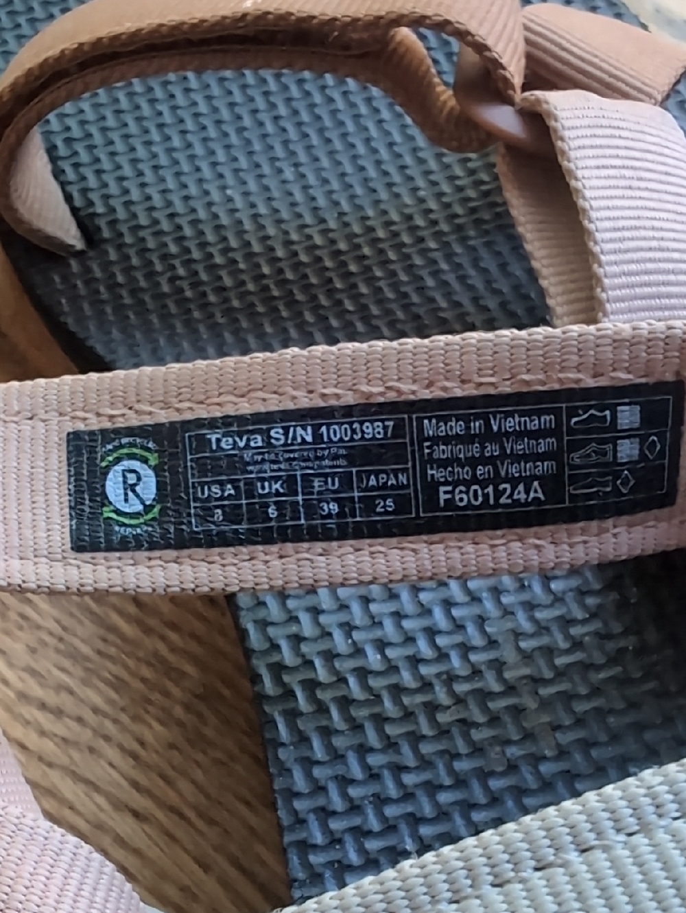 Teva Women's Original Universal Sandal Sz 8 - Picture 4 of 5